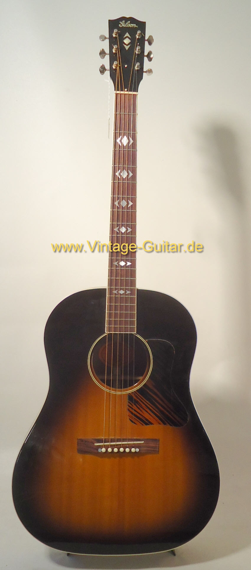 Gibson Advanced Jumbo 1998 a.jpg